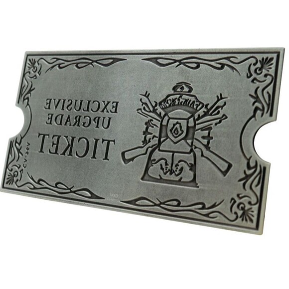 Resident Evil 4 Upgrade Ticket Figurine Bitores Medallion & Ashleys Necklace Set - Picture 7 of 15